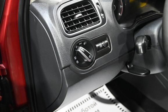Volkswagen Polo, 1.6 л, АТ, 2012 фото 11