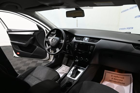 Skoda Octavia, 1.4 л, Робот, 2013 фото 8