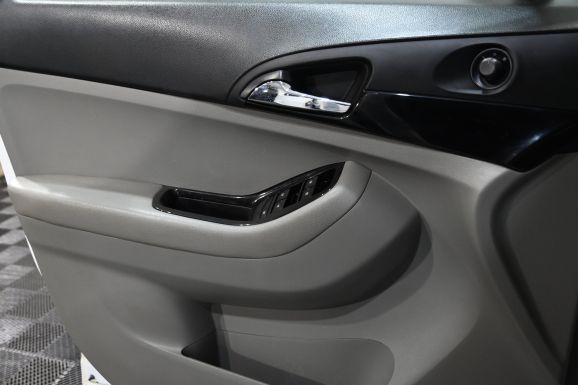 Chevrolet Orlando, 1.8 л, МТ, 2014 фото 2
