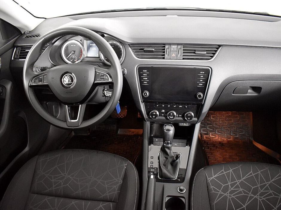 Skoda Octavia, 1.4 л, Робот, 2020 фото 8