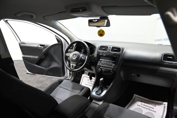 Volkswagen Golf, 1.4 л, Робот, 2011 фото 8