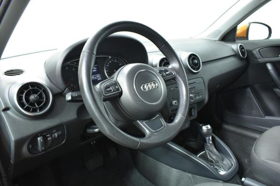 Audi A1, 1.4 л, Робот, 2013 фото 8