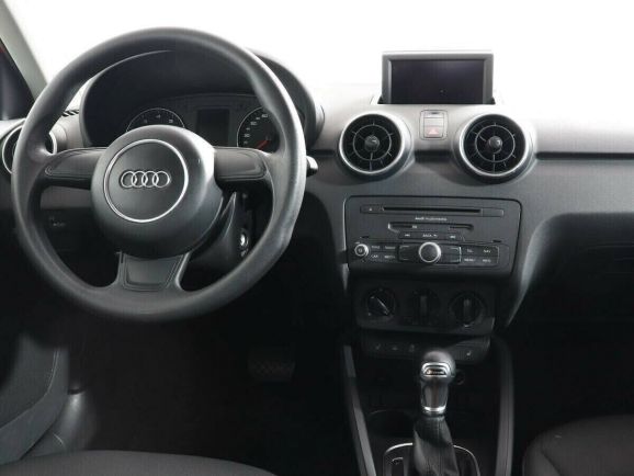 Audi A1, 1.4 л, Робот, 2014 фото 8