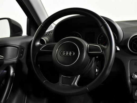 Audi A1, 1.4 л, Робот, 2013 фото 9