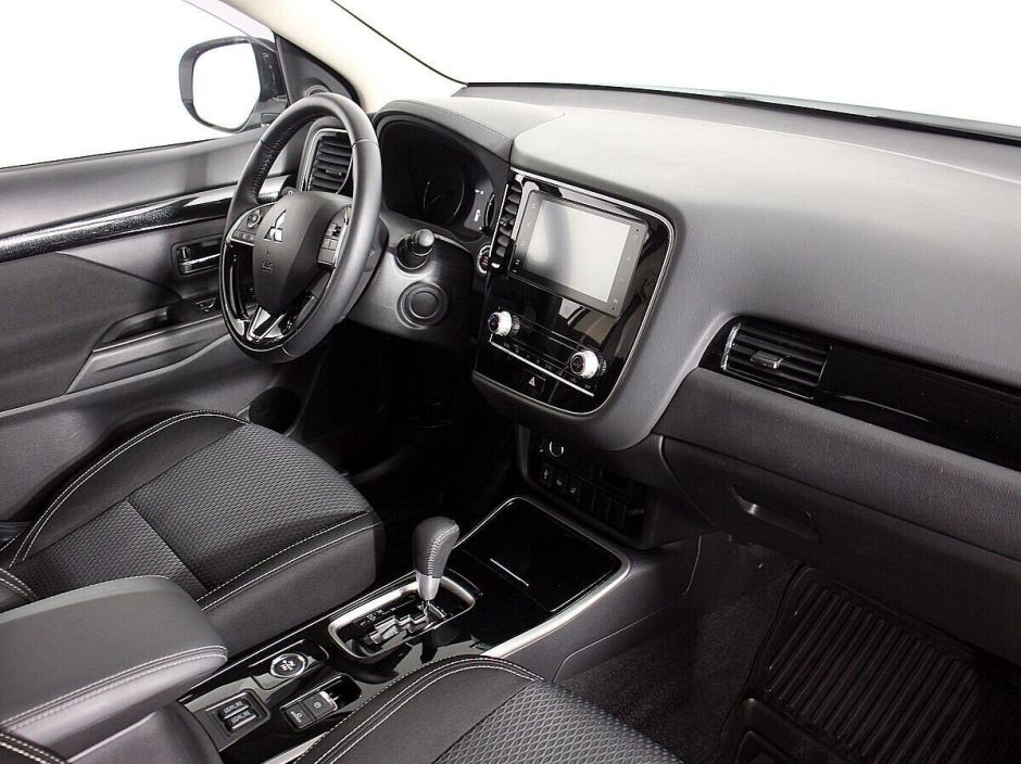 Mitsubishi Outlander, 2.0 л, Вариатор, 2020 фото 9
