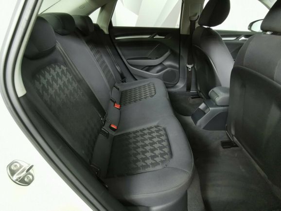Audi A3, 2.0 л, Робот, 2018 фото 2