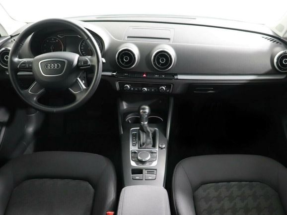 Audi A3, 2.0 л, Робот, 2017 фото 8