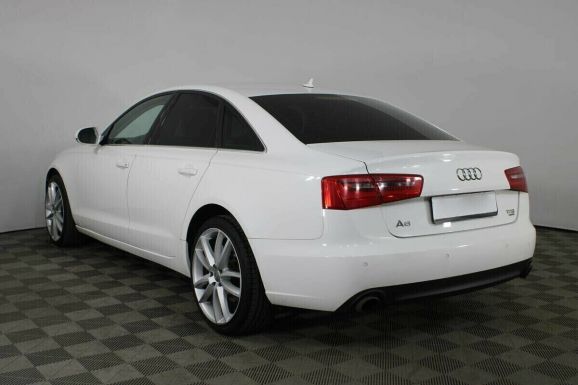 Audi A6, 2.8 л, Робот, 2011 фото 6