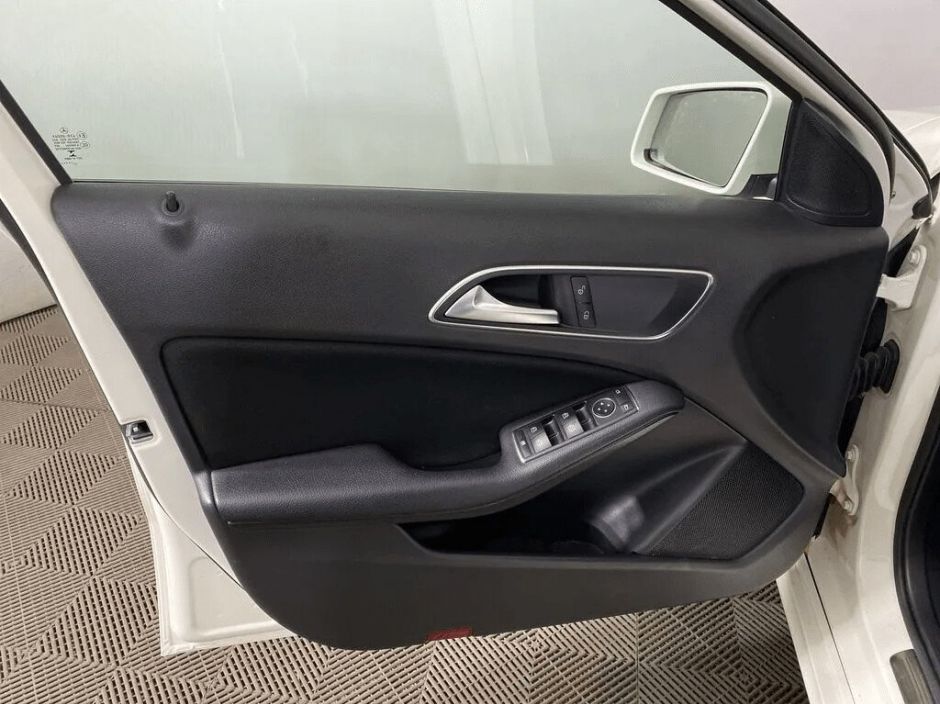 Mercedes-Benz A-Класс, 1.6 л, Робот, 2017 фото 5