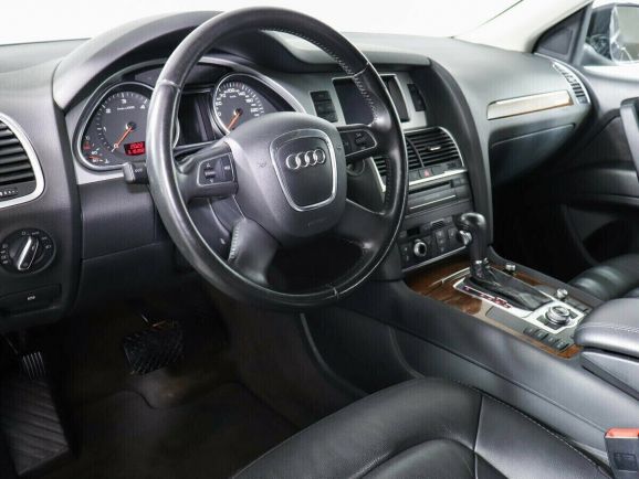 Audi Q7, 3.0 л, АТ, 2010 фото 7