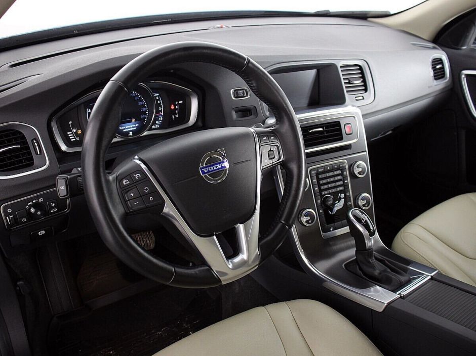 Volvo S60, 2.0 л, АТ, 2014 фото 6