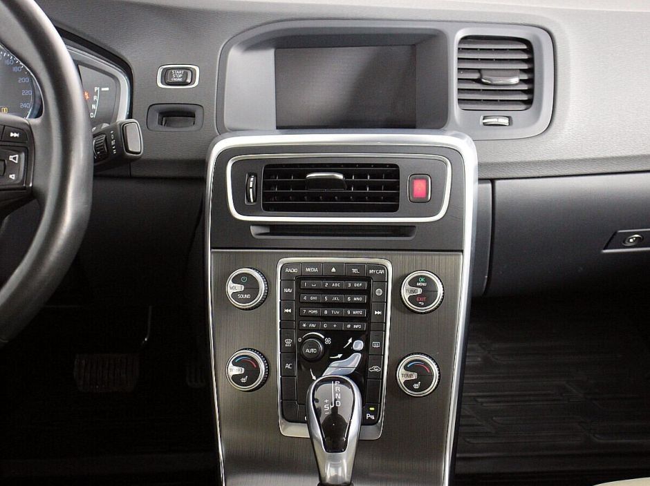 Volvo S60, 2.0 л, АТ, 2014 фото 2
