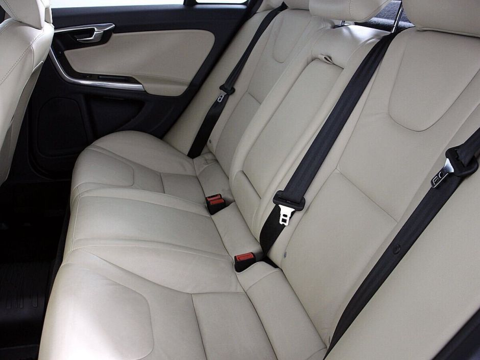 Volvo S60, 2.0 л, АТ, 2014 фото 1
