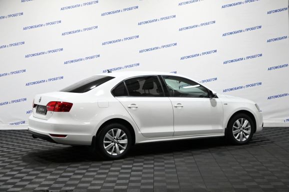 Volkswagen Jetta, 1.4 л, Робот, 2013 фото 4