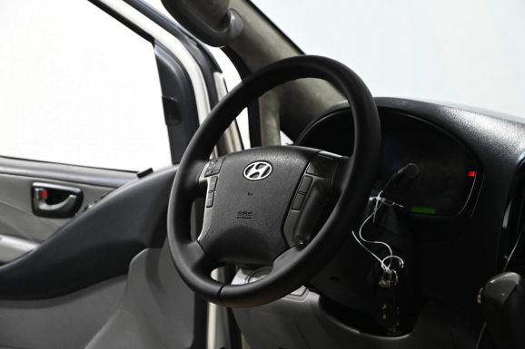 Hyundai Grand Starex, 2.5 л, АТ, 2011 фото 10