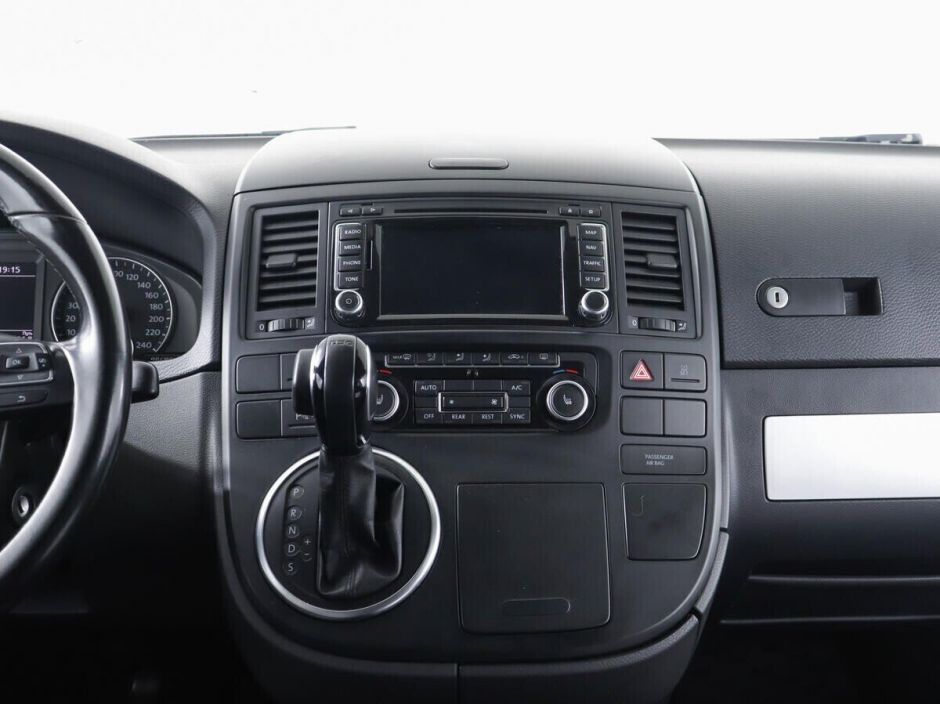 Volkswagen Multivan, 2.0 л, Робот, 2013 фото 9