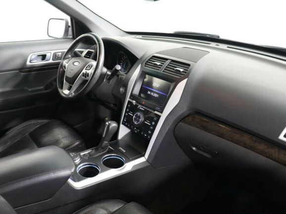Ford Explorer, 3.5 л, АТ, 2012 фото 7