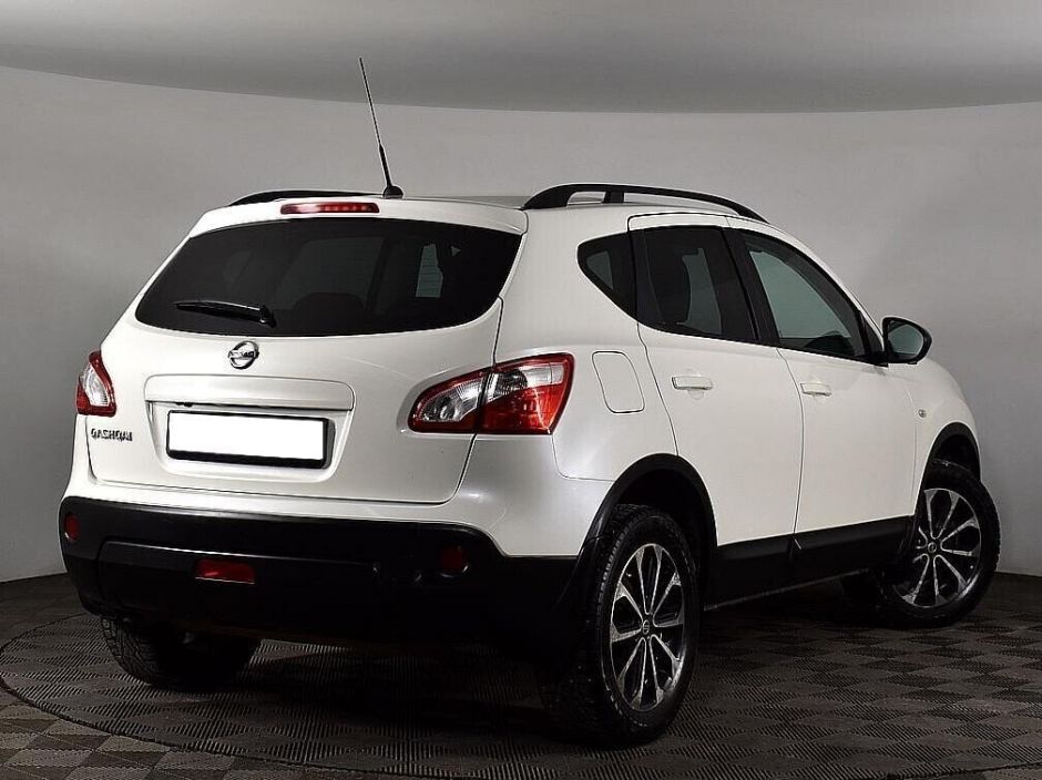 Nissan Qashqai, 2.0 л, Вариатор, 2013 фото 4