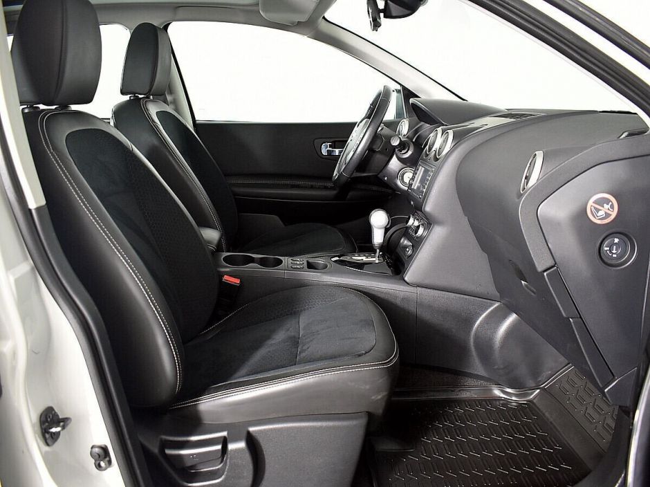 Nissan Qashqai, 2.0 л, Вариатор, 2013 фото 2