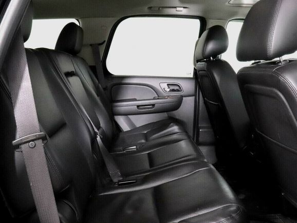 Chevrolet Tahoe, 5.3 л, АТ, 2011 фото 1