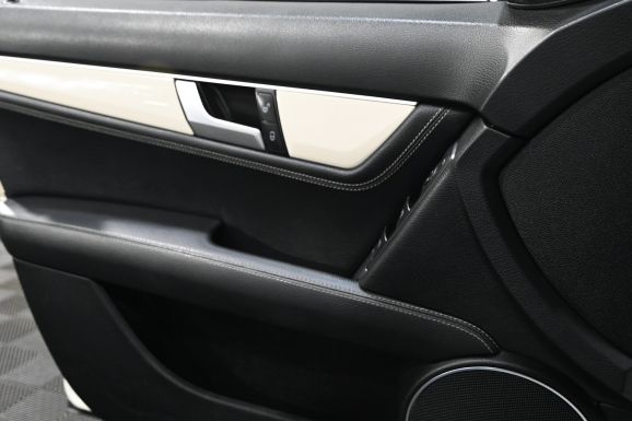 Mercedes-Benz C-Класс, 1.8 л, АТ, 2012 фото 1
