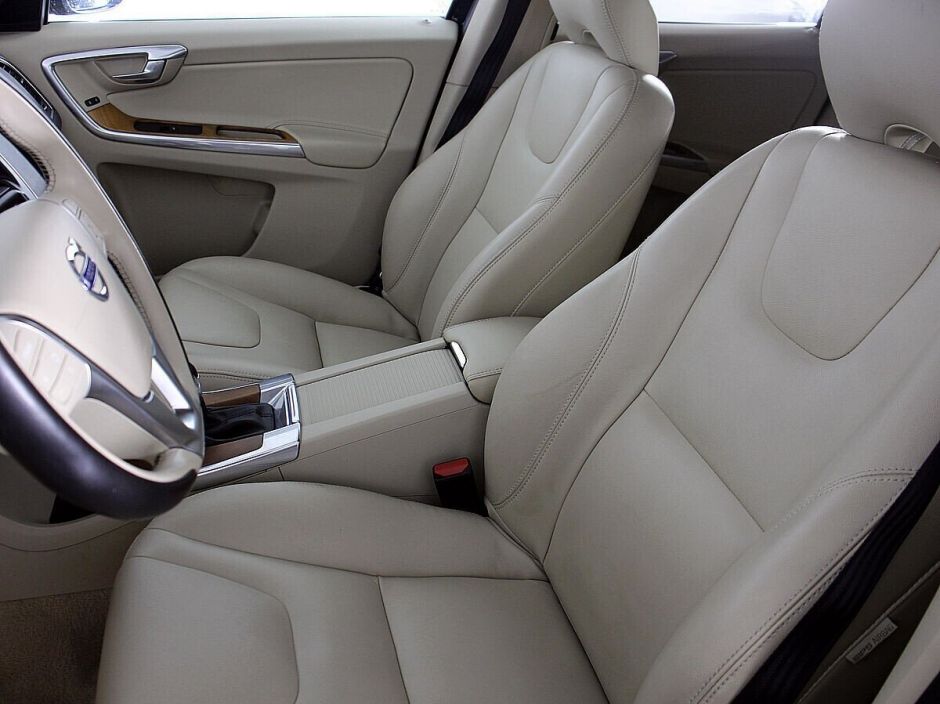 Volvo XC60, 2.4 л, АТ, 2013 фото 8