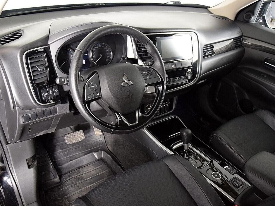 Mitsubishi Outlander, 2.4 л, Вариатор, 2018 фото 6