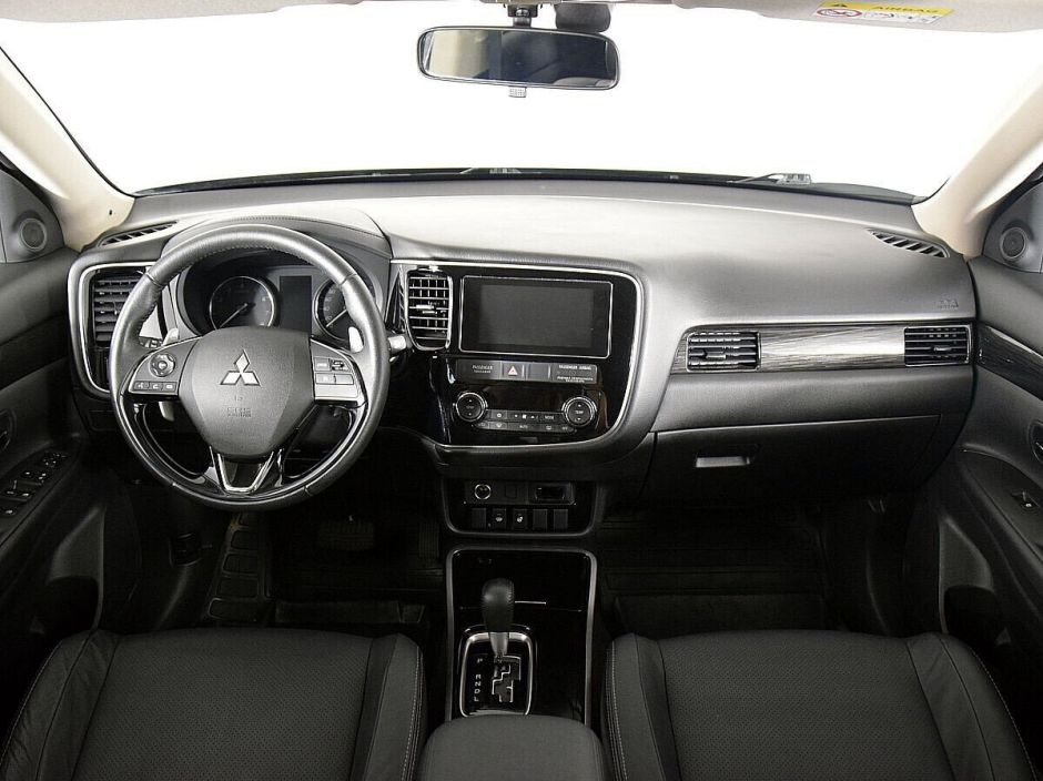Mitsubishi Outlander, 2.4 л, Вариатор, 2018 фото 8