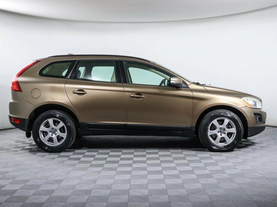 Volvo XC60, 2.4 л, АТ, 2010 фото 10