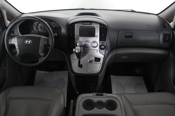 Hyundai Grand Starex, 2.5 л, АТ, 2015 фото 7