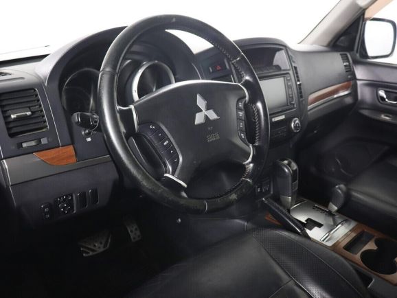 Mitsubishi Pajero, 2.5 л, АТ, 2009 фото 7