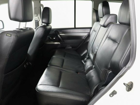 Mitsubishi Pajero, 3.2 л, МТ, 2012 фото 1