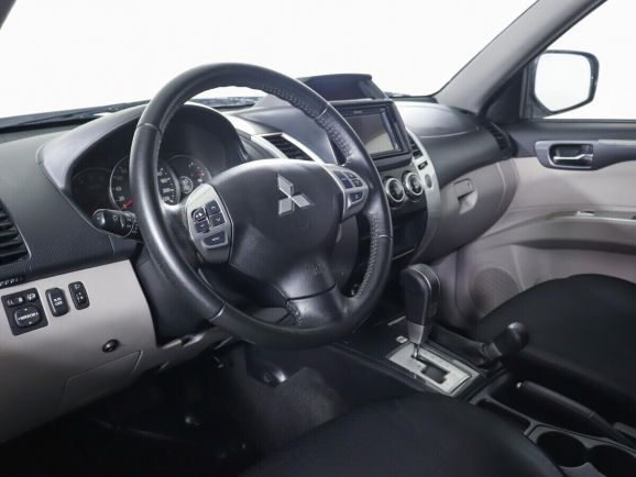 Mitsubishi Pajero Sport, 2.5 л, АТ, 2015 фото 7
