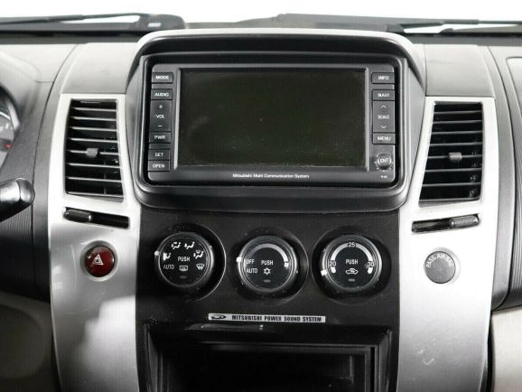 Mitsubishi Pajero Sport, 2.5 л, АТ, 2015 фото 2