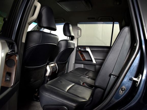 Toyota Land Cruiser Prado, 3.0 л, АТ, 2011 фото 1
