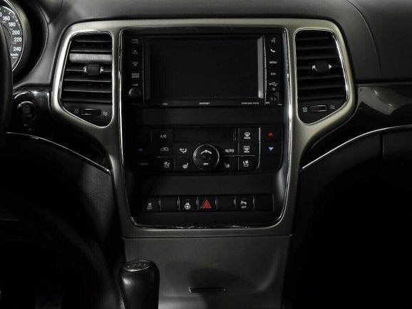 Jeep Grand Cherokee, 3.0 л, АТ, 2012 фото 2