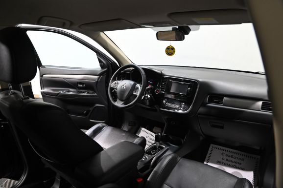 Mitsubishi Outlander, 2.4 л, Вариатор, 2012 фото 8