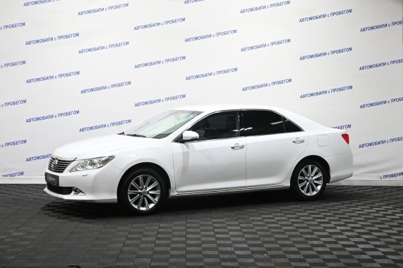 Toyota Camry, 2.5 л, АТ, 2014 фото 3