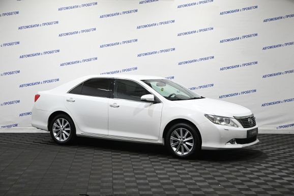 Toyota Camry, 2.5 л, АТ, 2014 фото 5