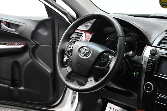 Toyota Camry, 2.5 л, АТ, 2014 фото 2