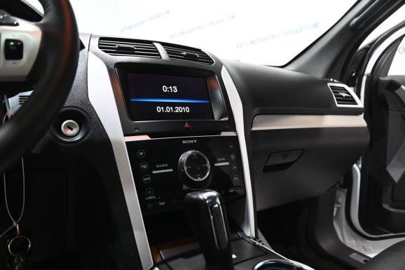 Ford Explorer, 3.5 л, АТ, 2015 фото 2