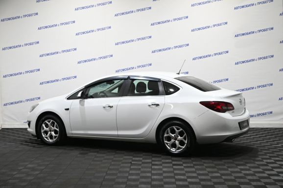 Opel Astra, 1.4 л, АТ, 2013 фото 6