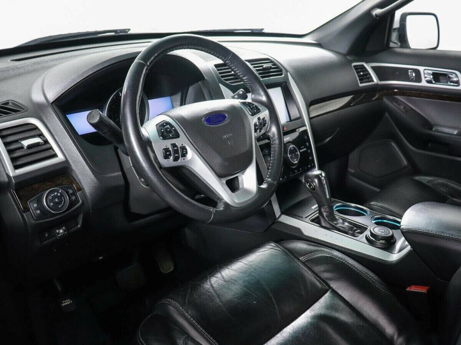 Ford Explorer, 3.5 л, АТ, 2013 фото 11