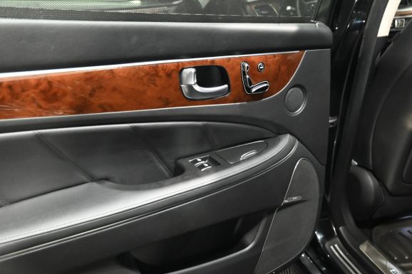 Hyundai Equus, 3.8 л, АТ, 2014 фото 9