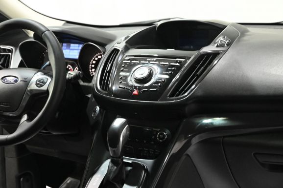 Ford Kuga, 2.0 л, Робот, 2014 фото 9