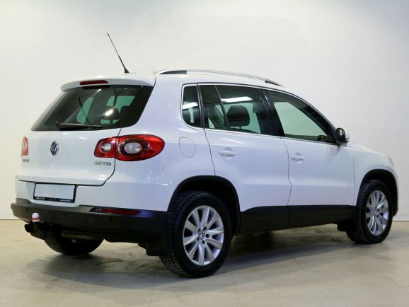 Volkswagen Tiguan, 2.0 л, АТ, 2011 фото 4