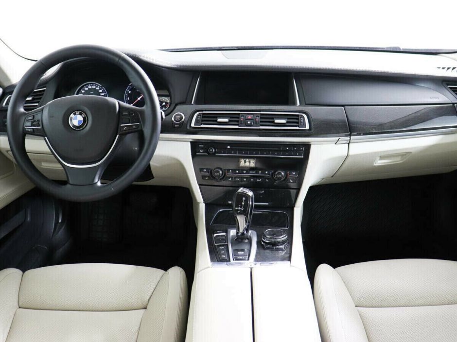 BMW 7 серии, 3.0 л, АТ, 2014 фото 12