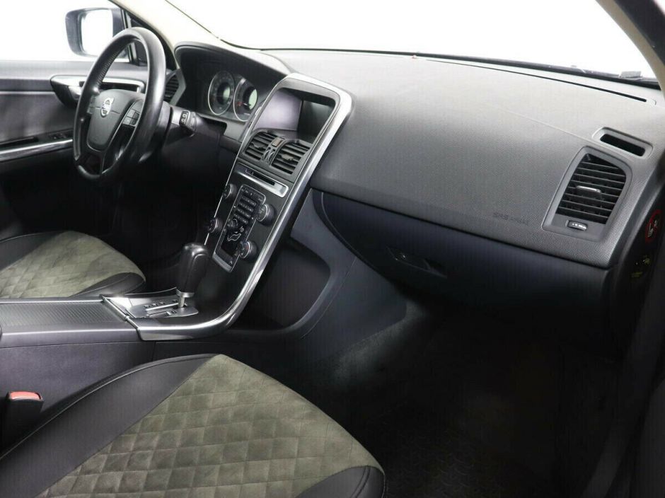 Volvo XC60, 2.4 л, АТ, 2008 фото 2