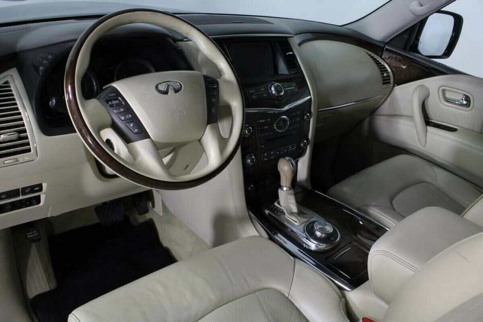 Infiniti QX56, 5.6 л, АТ, 2010 фото 9