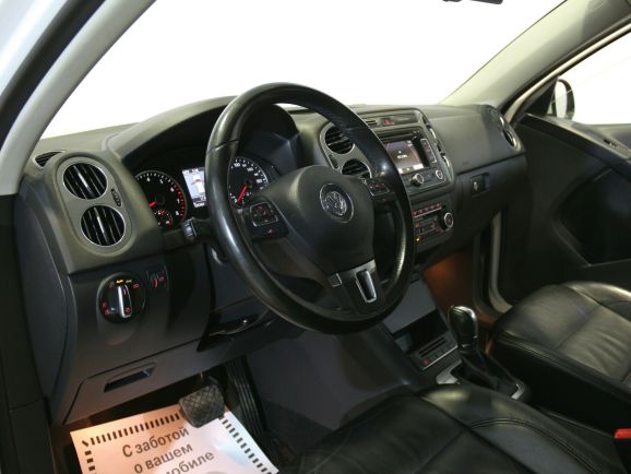 Volkswagen Tiguan, 2.0 л, АТ, 2012 фото 10